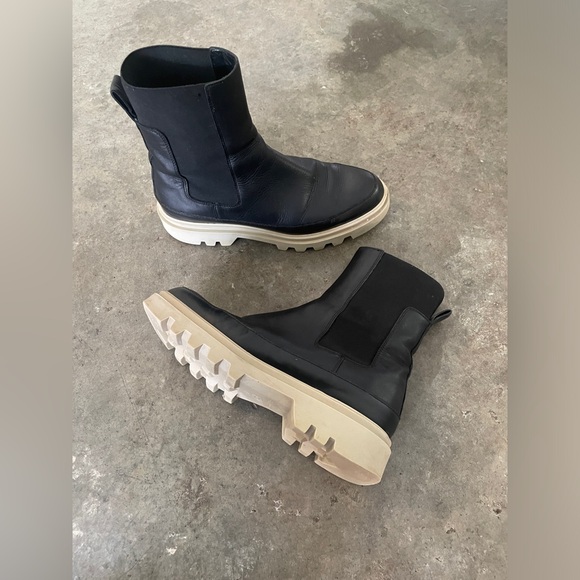 Massimo Dutti high shaft lug sole boots - Picture 6 of 6